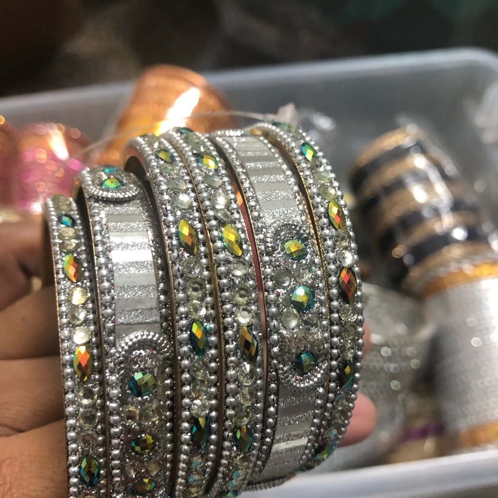 6 pc bangle set